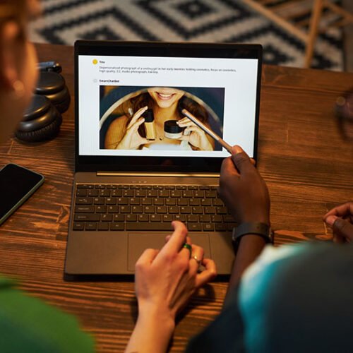 iklan pada laptop